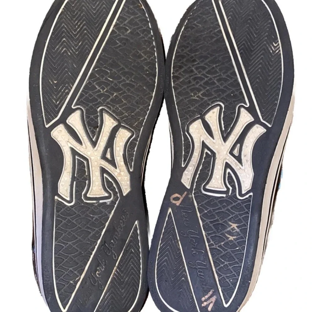 New York Yankees Leather Sneakers Logo Navy Embroidered Women's 5.5